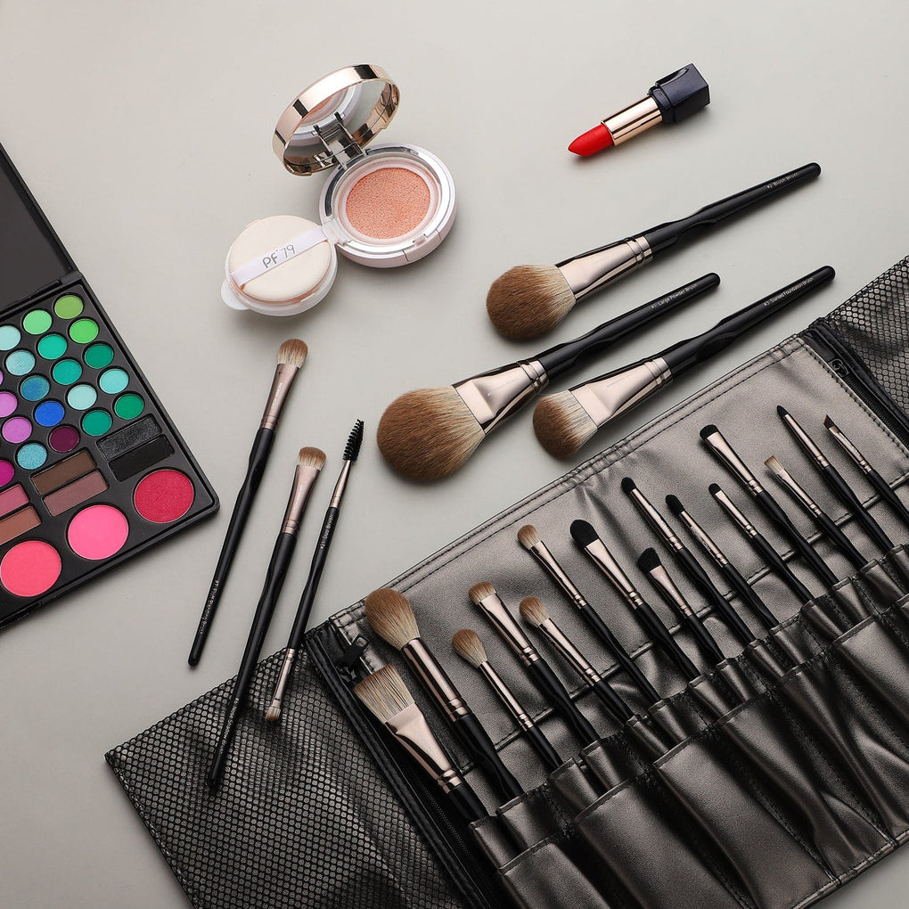 Makeup Brushes & Tools